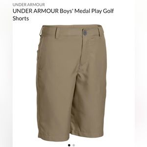 Boys UNDER ARMOUR ' Medal Play Golf Shorts size Medium.